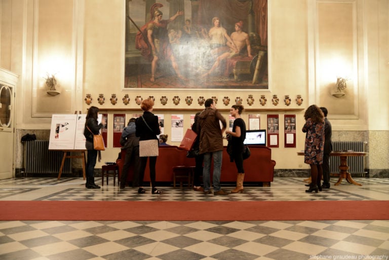 FORWARD al Teatro della Pergola. Foto di Stéphane Giraudeau 3 E il crowdfunding approda anche a teatro. Alla Pergola di Firenze presentato il progetto Forward. Arte, performance e scrittura sugli argini dell’Arno. Qui tutte le foto