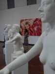 Galleria di statue di Marc Quinn Biennale Updates: tutti i freak di Marc Quinn all’Isola di San Giorgio. Regia di Germano Celant per la super mostra alla Fondazione Cini: ecco chiccera ad un vernissage dove spunta pure B.B… e non si tratta di Brigitte Bardot!