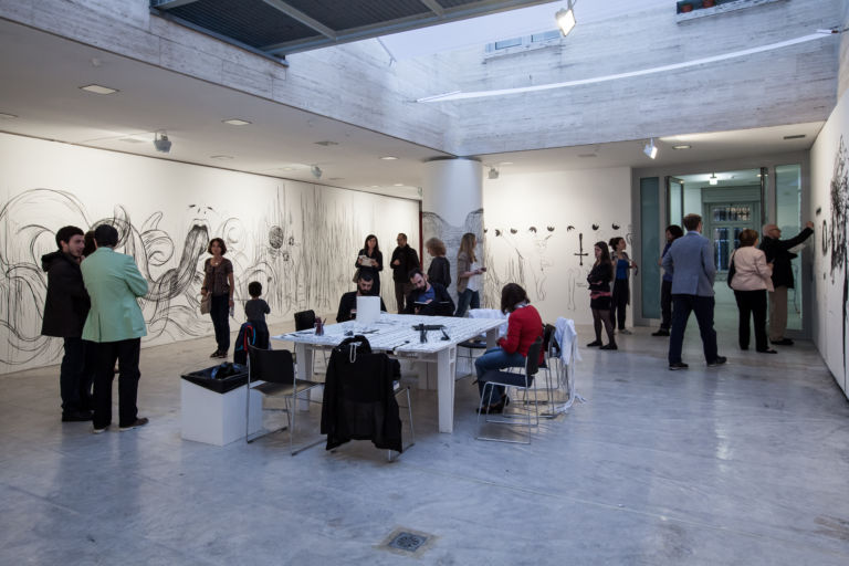 Il Congresso dei Disegnatori Roma 2013 1 Nel nome di Paweł Althamer. A Roma l’Istituto Svizzero torna a riunire il “Congresso dei Disegnatori”: ecco le immagini dei primi incontri…