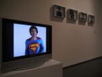 Il superman di Norese Il MAGA è vivo e lotta a Milano: nella giornata in cui si celebrano gli 80 anni della Triennale inaugura la mostra “in trasferta” del museo di Gallarate, danneggiato da un incendio nello scorso mese di febbraio