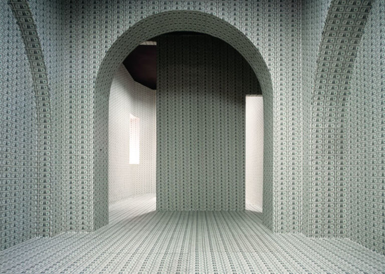 L’installazione di Gianni Colosimo 5 Fare causa al Guggenheim di New York per una presunta mostra “copiata”. Gianni Colosimo contro Hans-Peter Feldmann. E si finisce in tribunale