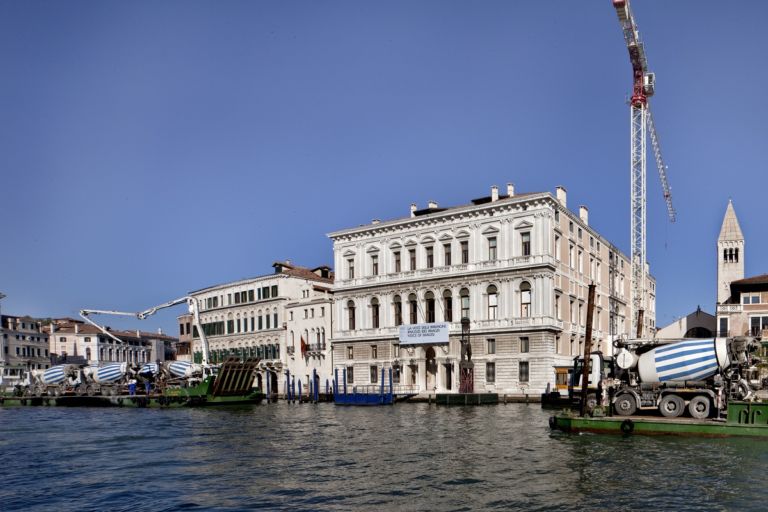 Lavori in corso a Palazzo Grassi foto ORCH chemollo Verso la Biennale: un Teatrino per Venezia. Tadao Ando recupera un nuovo spazio di Palazzo Grassi, destinato a spettacoli, eventi, concerti, conferenze: ecco le prime immagini