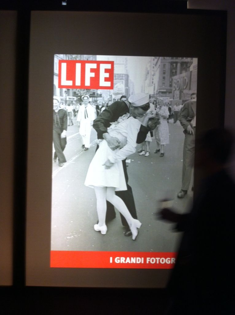 Quando l’informazione diventa arte. All’Auditorium di Roma il grande omaggio ai grandi fotografi di LIFE: foto report dalla preview