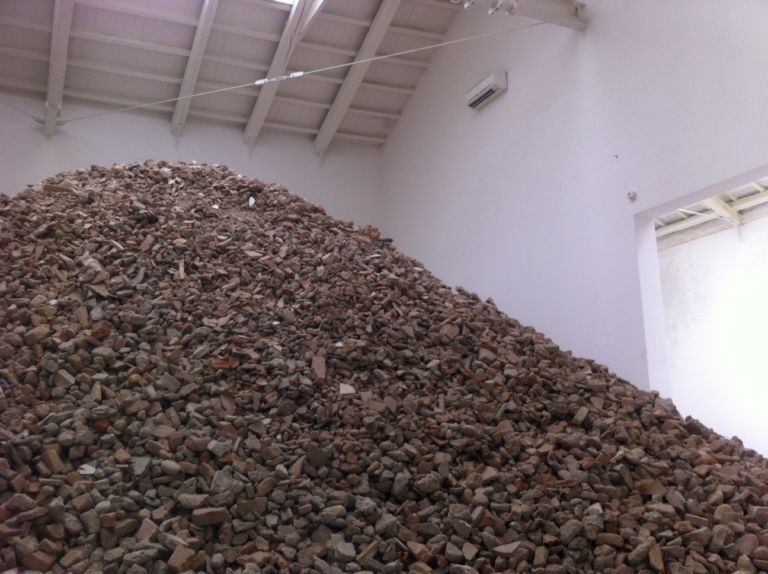Padiglione Spagna Lara Almarcegui 1 Biennale Updates: macerie a Venezia. Fra Italia, Spagna, Israele e Grecia, fra i topic più ricorrenti c’è quello della distruzione