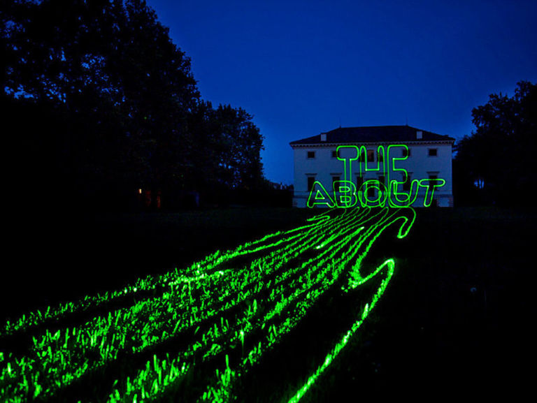 Sing About the Past 2012 two 5w green lasers variable dimensions Villa Pisani Bonetti Bagnolo di Lonigo Arthur Duff e la sostanza della luce. Sul Canal Grande