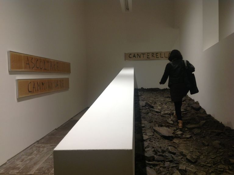 Viceversa Padiglione Italia Massimo Bartolini Biennale Updates: tutte le immagini del Padiglione Italia. Fra le scelte dei quattordici alfieri nazionali, dominano performance e installazioni