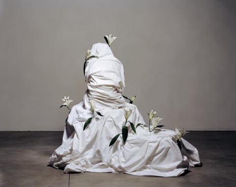 Julia Krahn, Melancholie aufgeblüht mit acht Lilien (blossomed Melancholy with eight Lilies), 2011-12