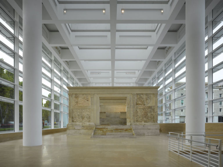 Ara Pacis photo Roland Halbe Retrospettiva vicentina per Richard Meier