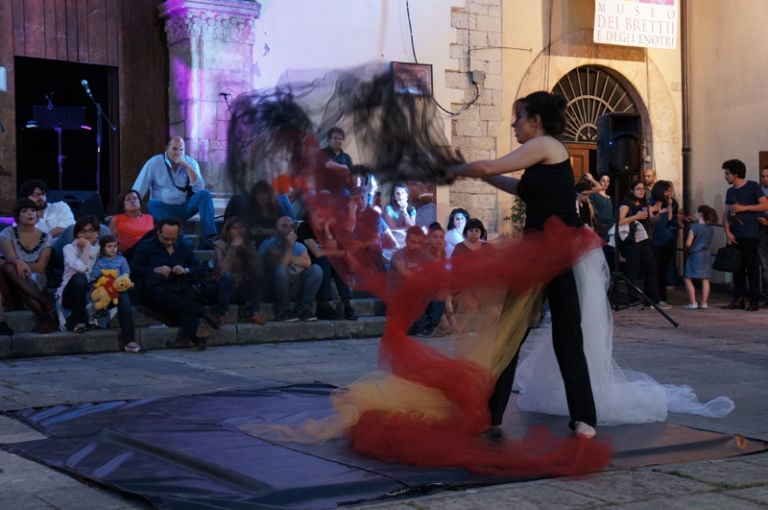 Art in progress. Cantieri del Contemporaneo Cosenza 17 Una vita vissuta ad arte. Da Vito Acconci a Xiao Lu, Calabria ancora protagonista con la mostra “trasversale” di Cosenza: ecco le immagini