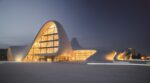 Heydar Aliyev Cultural Centre Baku Azerbaijan 1 Azerbaijan contemporaneo, idee italiane. Si inaugura a Baku l’Heydar Aliyev Cultural Centre, di Zaha Hadid: e la mostra di Warhol la cura Gianni Mercurio