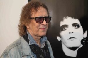 Muore a 72 anni Mick Rock, leggendario fotografo di David Bowie, Queen e Lou Reed