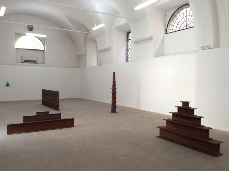 Il nuovo spazio di Lorcan O’Neill su Vicolo dei Catinari 1 Cresce a Roma la Galleria Lorcan O’Neill. La personale di Martin Creed segna la (pre)apertura del nuovo spazio a Piazza Cairoli, già utilizzato per le mostre dell’IILA