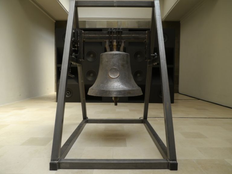 Biennale Updates: musica maestro! Dai crooner animati di Mathias Poledna ai dj set di Gilat Ratman, passando naturalmente per i pianisti di Anri Sala. In Laguna è insistito il rapporto tra arte e musica