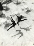 Mario De Biasi Balletto. Rimini 1953 Estate in fotografia, fra Treviso e Pieve di Soligo. Nuova edizione per il festival F4, che spalma in due sedi un bouquet di mostre di qualità. Memorie d'Italia, da Leonard Freed a Francesco Jodice