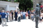 Mimmo Paladino all’Auditorium Oscar Niemeyer Ravello momenti dell’inaugurazione foto Pino Izzo 1 Paladino omaggia Niemeyer. A Ravello la grande mostra che celebra l’incontro fra i due grandi personaggi, ecco la fotogallery dall’opening…