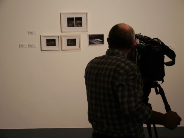 Monza riprese al Serrone per la Biennale Giovani Trenta artisti al Serrone della Villa Reale, a Monza si apre la Biennale Giovani. Austria paese ospite di una quinta edizione che punta tutto sulla fotografia: gallery e video dall’inaugurazione