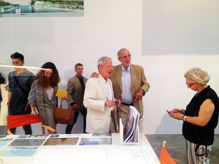Renzo Piano con Joe Lelyveld ex editorialista del New York Times L'archistar nel "tempio" dell'arte. Renzo Piano in mostra alla Gagosian Gallery di New York, ecco chiccera all'opening
