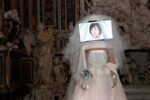 Roxy in the Box La sposa madre Cappella Sansevero Napoli 4 Il Cristo velato e La sposa madre. A Napoli la Cappella Sansevero si apre per la prima volta all’arte contemporanea: ecco le immagini dell’installazione video-luminosa di Roxy in the Box