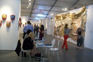 Basel Updates: Scope 2013, l’art week sconfina a Klybeckquai. Ottanta gallerie, otto italiane: fotoreport dalla fiera satellite al debutto nel nuovo art district