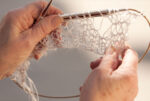 The process Knitting Dipingere con il vetro: Delphine Lucielle a Venezia