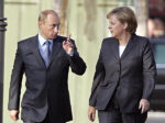 Vladimir Putin e Angela Merkel Art Digest: British Museum, museo per omosessuali. Chillida dal museo all’asta, causa crisi spagnola. Giù le mani dall’Ermitage, miss Merkel