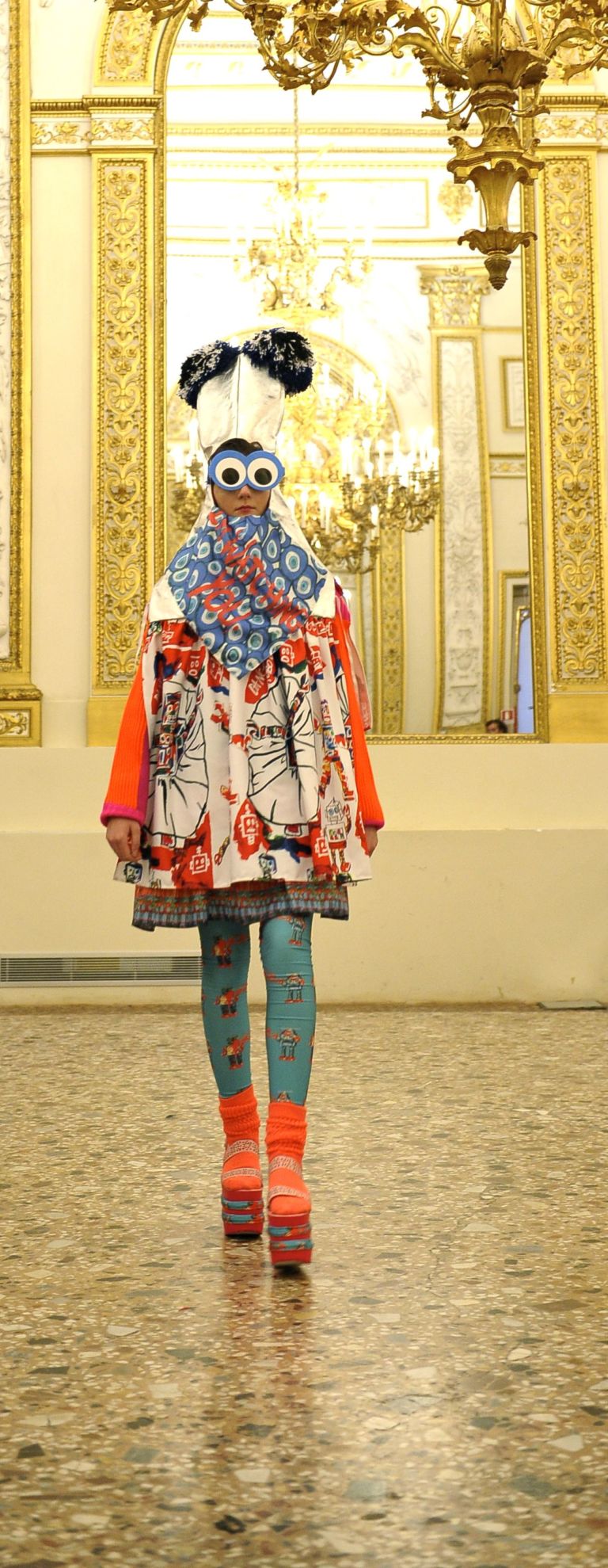 Zehra Mustafa Nuovi talenti fashion crescono. Gli studenti del Polimoda chiudono l’anno in passerella. Big show fiorentino e una mostra con Marzotto e Pitti Immagine. Tutte le foto e un video