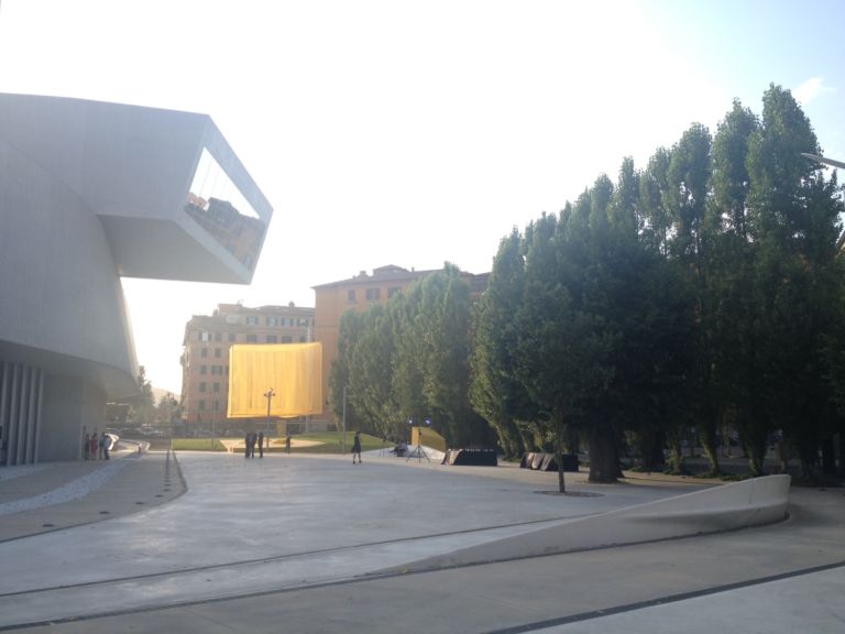 aaaa Una lanterna nel cielo di Roma. Inaugurato al Maxxi il progetto He, con il quale il collettivo piemontese bam! ha vinto l’edizione 2013 dello YAP: ecco le prime immagini