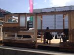 foto 31 Basel Updates: collezionisti milionari chiusi per un drink in baracche di legno. Tante foto dal “Favela Café” di Tadahi Kawamata a Messeplatz