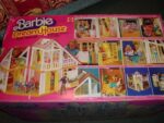 Dream House del 1977 Barbie al Politecnico di Milano, ospite del corso di Design della Moda. Un concorso per gli studenti: la lunga tradizione delle case Mattel, reinventata con lo stile Boffi