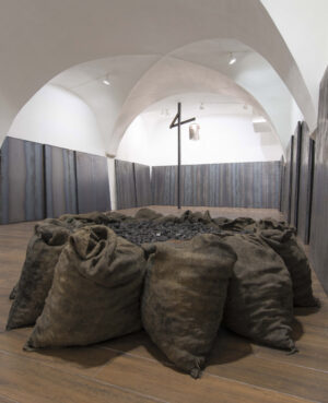 Jannis Kounellis e la drammaticità dell’arte