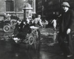 Robert Doisneau Scene in Les Halles 1938 39 2 F4. Un festival di fotografia e le sue mostre