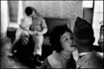 Women Entertaining G.I.s Tae Song Dong South Korea 1961 Renè Burri. Una vita in sei scatti: conversazioni sulla fotografia