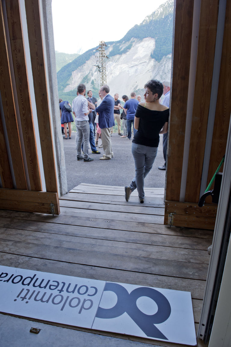 roccedimenti casso foto giacomo de donà3 Dolomiti Contemporanee, più un Corot. Tanti ospiti per l’evento che ha inaugurato il nuovo spazio di Casso, ecco foto e video di chiccera