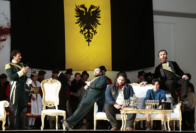 12A0289 Il caso Rossini Opera Festival. Finanza e teatro di regia