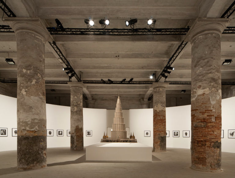 Biennale stakanovista. Apertura straordinaria, tra agosto e settembre: turisti coccolati, con orari prolungati. L’Arsenale chiude tre ore più tardi nel weekend