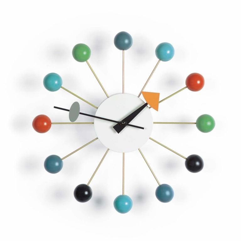 Ball Clock Nelson 108 anni in 108 secondi. Tutti i successi di Herman Miller: quando il design è iconico