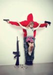 Erik Ravelo e le foto dei bambini intoccabili 6 Erik Ravelo, Gli Intoccabili. Campagna shock per Fabrica: tutte le croci dei bambini, dal Vaticano a McDonald's