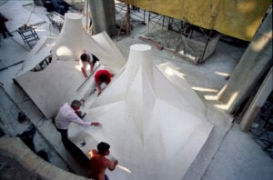 Sky Arte update: Renzo Piano in Nuova Caledonia, i miraggi catalani di Gaudì e i miracoli ingegneristici di monsieur Eiffel. In prima visione assoluta una notte da archistar