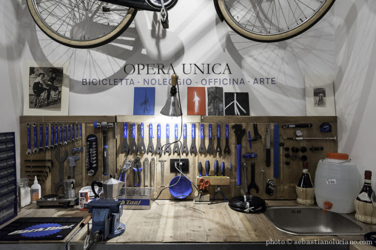 Opera Unica 33 Da galleria a… vintage bike. Succede a Roma