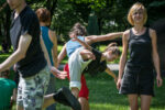 Paulina Święcańska e Jonathan Megaw Green Jazdów CCA Ujazdowski Castle foto Bartosz Górka Estate al Castello Ujazdowski. Tra ecologia, danza e amache, i progetti del Centro d'Arte Contemporanea polacco diretto a Varsavia da Fabio Cavallucci