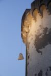 Riccardo Caporossi installazione per la Torre di Mola Formia.2 e1376127906421 A Ferragosto l’arte si tufffa a Formia. Gli affascinanti spazi della Torre di Mola si aprono per la mostra curata da ARIA [rivista d’artisti]: ecco tutte le immagini