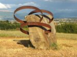 Scultori a Brufa – Mario Pizzoni L’arte pubblica? In Umbria si fa da 27 anni. Con l’opera di Marco Mariucci cresce il Parco delle Sculture di Brufa: ecco una galleria fotografica