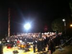 Scultori a Brufa – La stele di Loreno Sguanci fa da scenografia allesecuzione dei Carmina Burana L’arte pubblica? In Umbria si fa da 27 anni. Con l’opera di Marco Mariucci cresce il Parco delle Sculture di Brufa: ecco una galleria fotografica