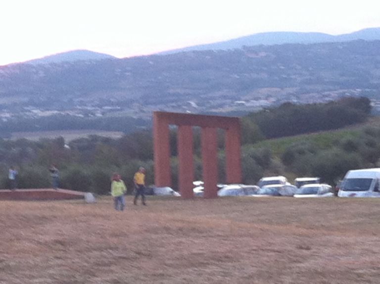 Scultori a Brufa – Mirta Carroli L’arte pubblica? In Umbria si fa da 27 anni. Con l’opera di Marco Mariucci cresce il Parco delle Sculture di Brufa: ecco una galleria fotografica