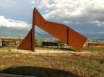 Scultori a Brufa – Teodosio Magnoni L’arte pubblica? In Umbria si fa da 27 anni. Con l’opera di Marco Mariucci cresce il Parco delle Sculture di Brufa: ecco una galleria fotografica