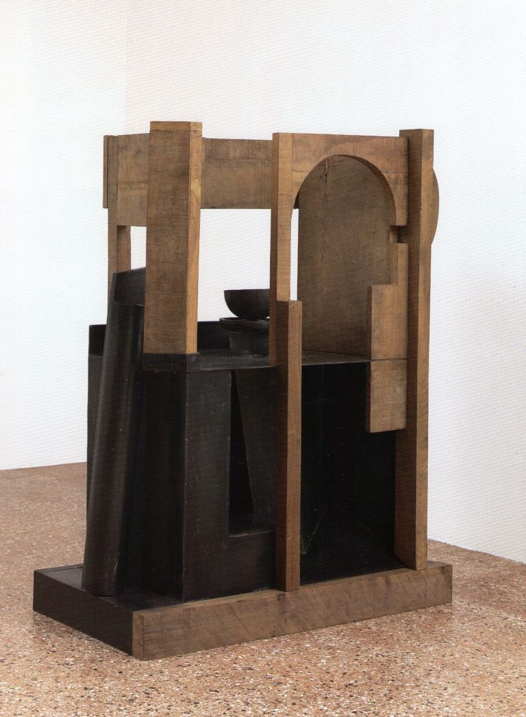 10 Anthony Caro: la scultura come esplorazione dello spazio