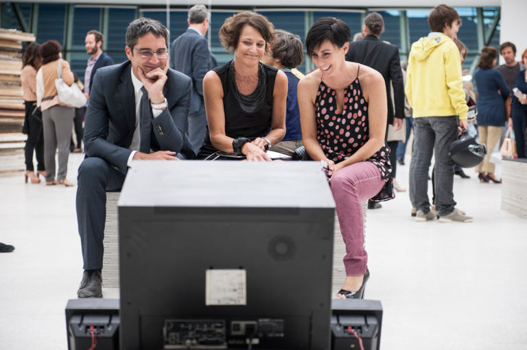 Arno Kompatscher, Letizia Ragaglia e Sarah Greenwood, resp. Marketing museion, Foto Luca Meneghel