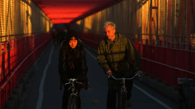 Fermo immagine dal film Candy Rides di Jason Giampietro Hai voluto fare il regista? Ed ora... pedala! Arriva a Firenze, unica tappa italiana, l’edizione 2013 del Bicycle Film Festival: cinquanta titoli in quattro giorni per un cinema che sceglie la bici come inedito punto di osservazione