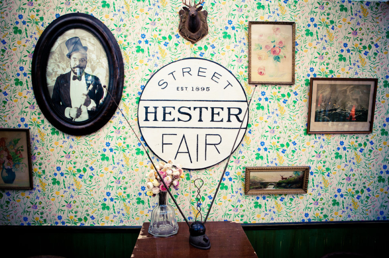 Hester Street Market foto Atisha Paulson Apre nel New Museum di New York l'Hester Street Cafè. Il museo si allea sempre di più col tessuto del Lower East Side