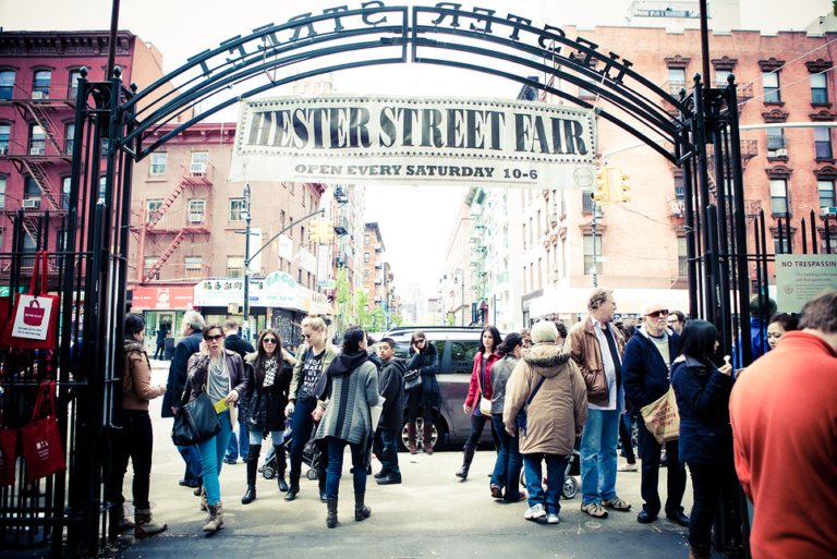 Hester Street Market foto Atisha Paulson Apre nel New Museum di New York l'Hester Street Cafè. Il museo si allea sempre di più col tessuto del Lower East Side